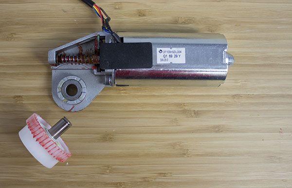 Showing sleeve bearing on old motor