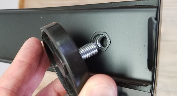 metal-thread-glide-vertdesk