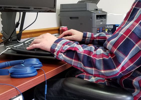 Seated Position TaskMate 6400