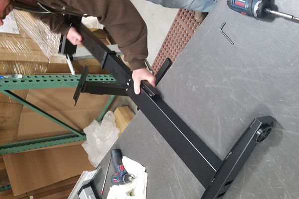 vertdesk-v3-pull-apart