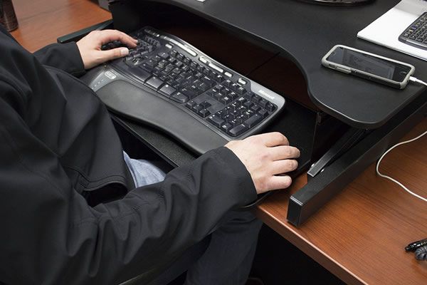 rocelco-adr-review-small-keyboard-area-1
