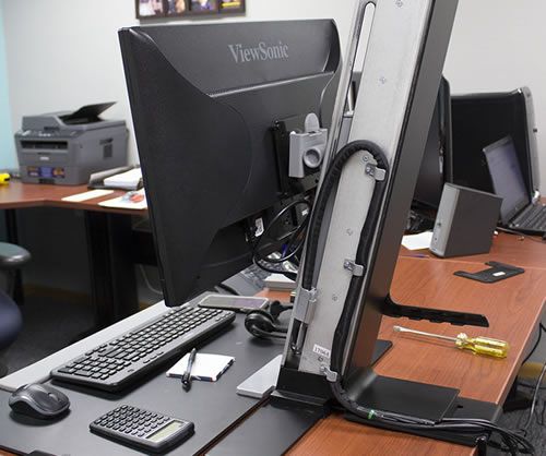humanscale-quickstand-side-cover-wire-manage-1