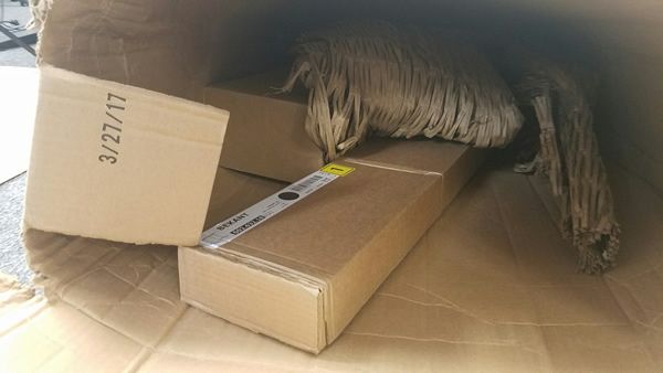 ikea-bekant-packaging-loose-1
