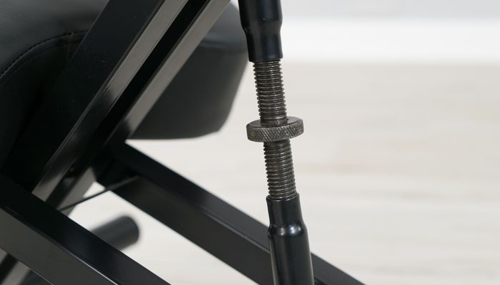 Sleekform close up of hand screw
