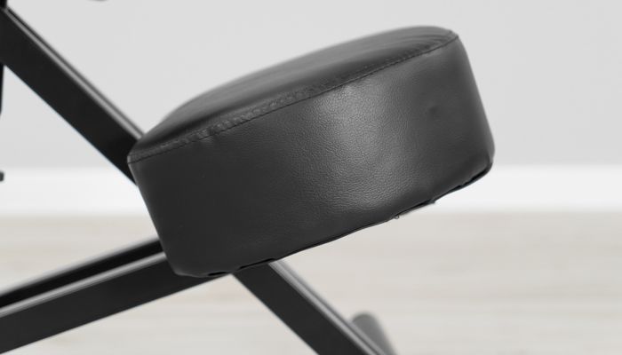 Sleekform side view of knee pad