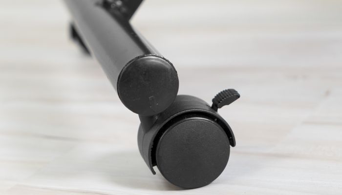 Sleekform locking casters