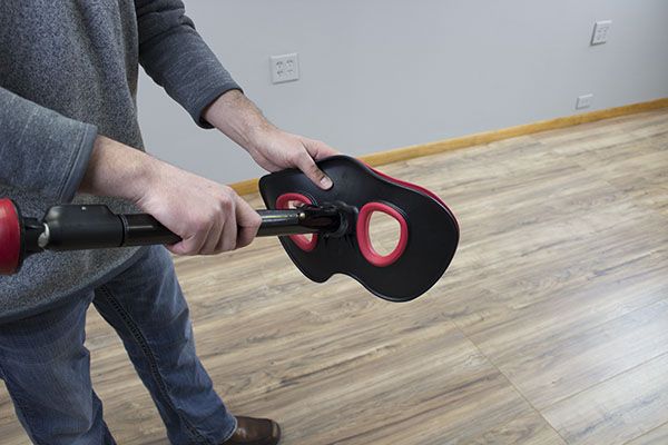 Attach Mogo post leg to seat