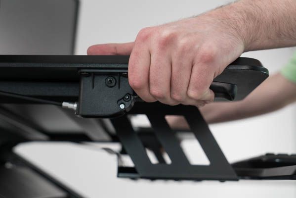 Height adjustment handles on Eureka