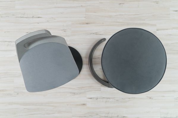 Muvman (left) and Swopper (right) top of seat comparison