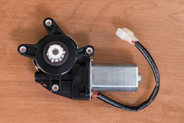 Enclosed worm drive on Realspace Magellan