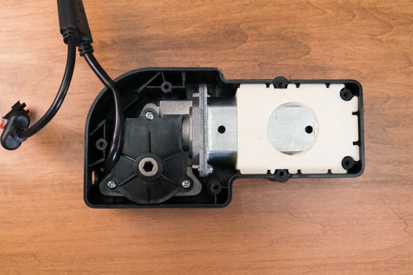 Molded PU foam to dampen sound and vibration