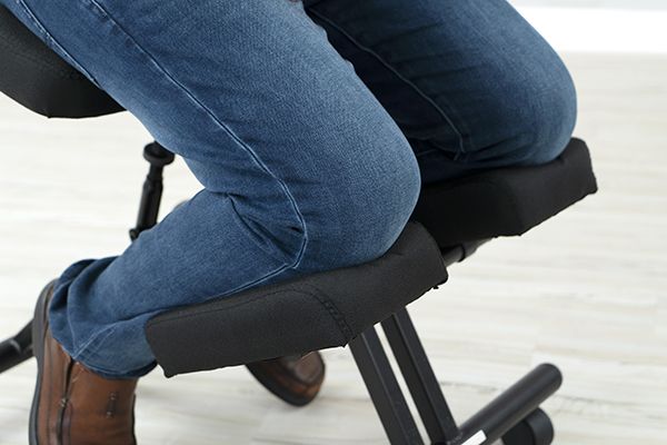 Thin knee padding while kneeling