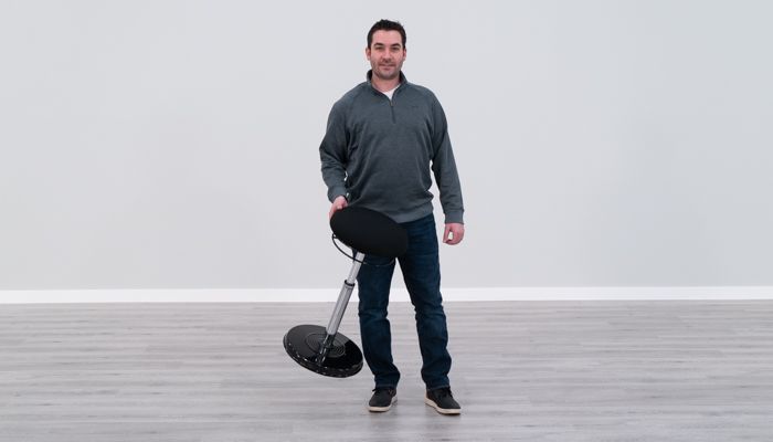 Carrying the Kore stool