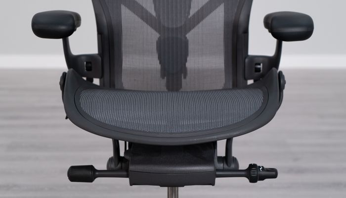 Aeron's seat pan shape