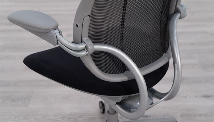 Build quality on arms and backrest of Liberty chair
