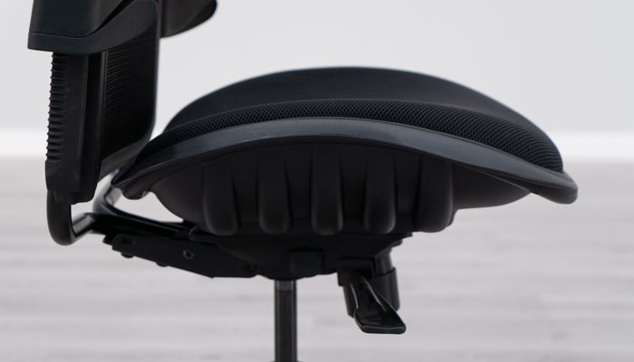 Side View of Valo Viper Seat