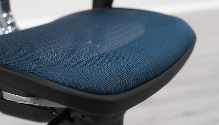 Close up of Ergohuman waterfall front seat