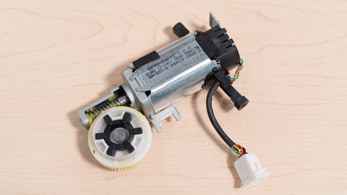 Close Up of Idasen Motor