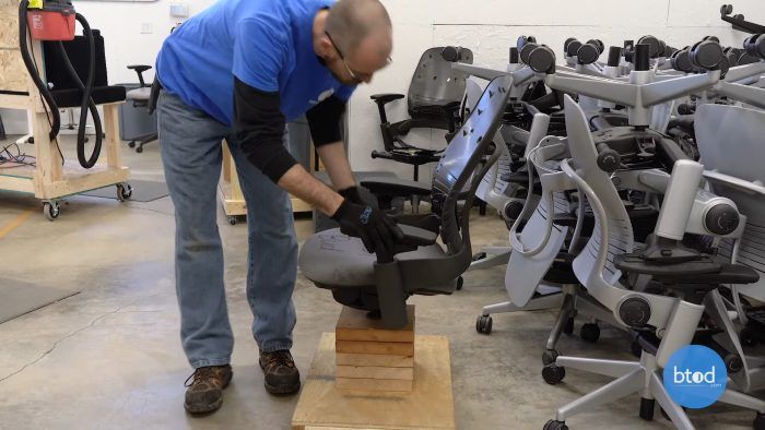 Testing cylinder with jig