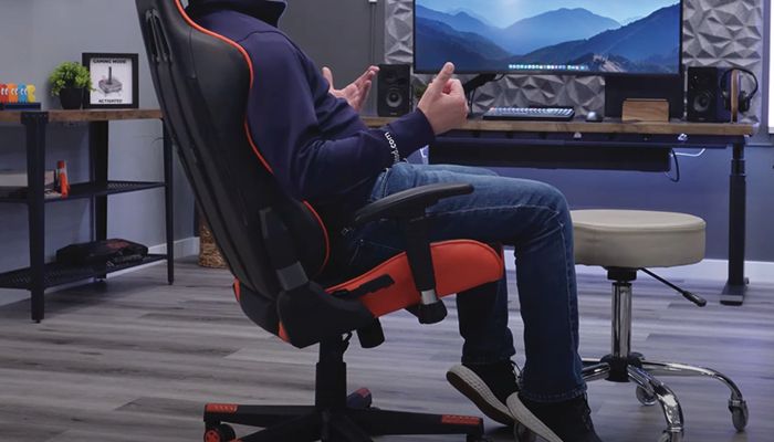 Simple Swivel Tilt Motion in Recline on Gaming Chairs