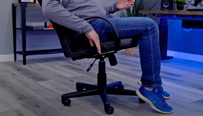 The Swivel Tilt and pivot point