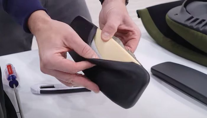 Taking apart the armrests