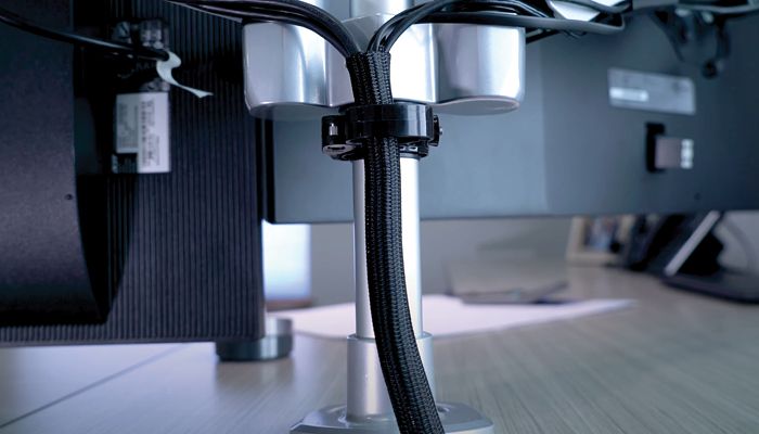 The Alex Tech braided sleeve to combine cables