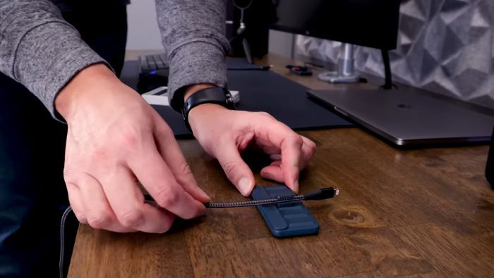 Anker Magnetic Cables in motion