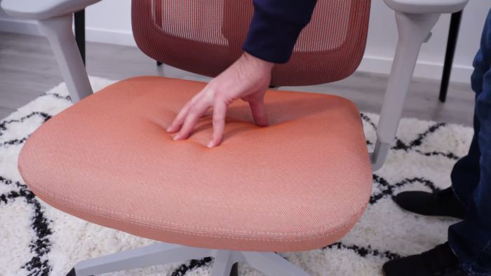Cushioned seat
