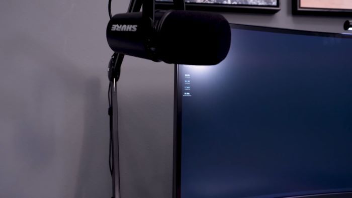 The mic arm and mic shown