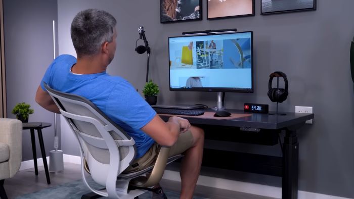 The Steelcase Karman offers flexibility