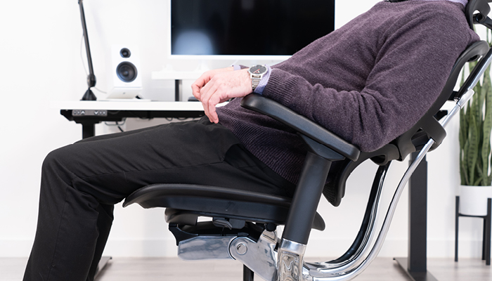 Showing the recline function