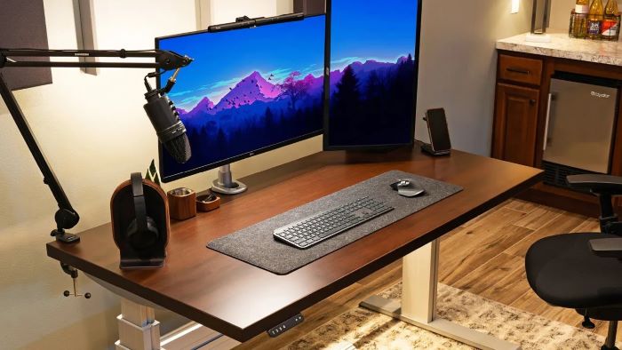 Multi-tasking is easier with a vertical monitor