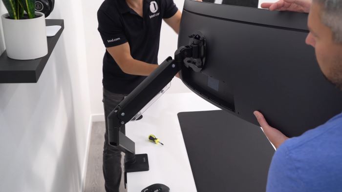 Vivo heavy duty monitor is sturdy