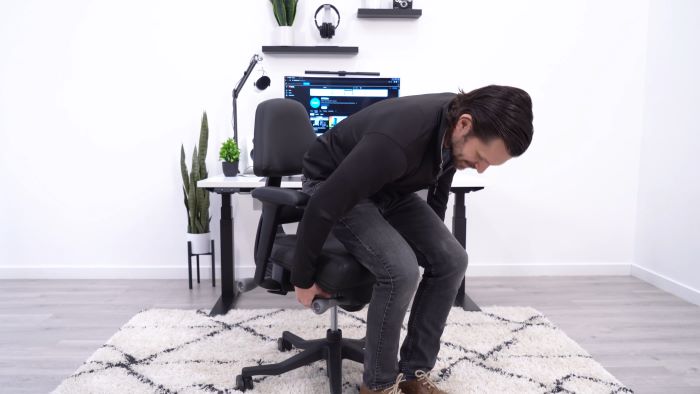 Seat height adjustment is present