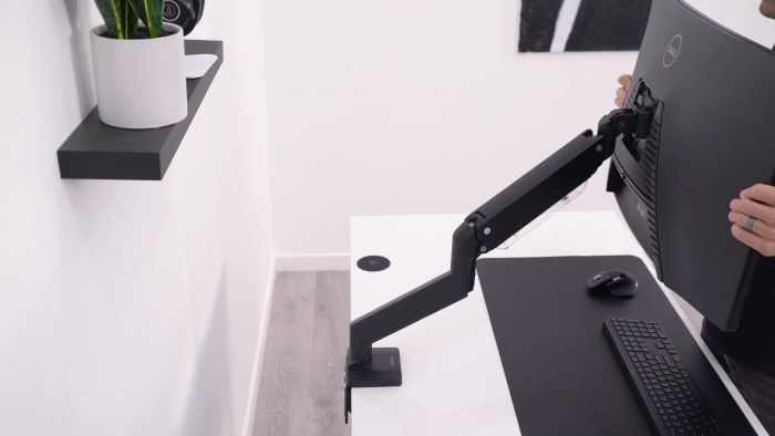 This monitor arm has great build quality